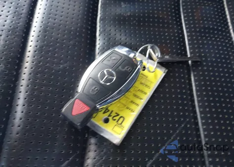 2015 Mercedes-Benz Ml 63 Amg 4Matic z USA, uszkodzony, nr VIN 4JGDA7EB8FA451743